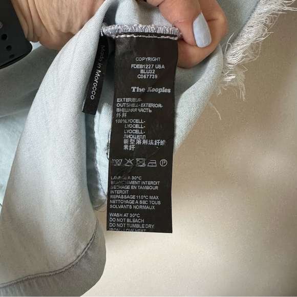 The Kooples V Neck Denim Sleeveless Shirt Top Size M - Picture 5 of 5